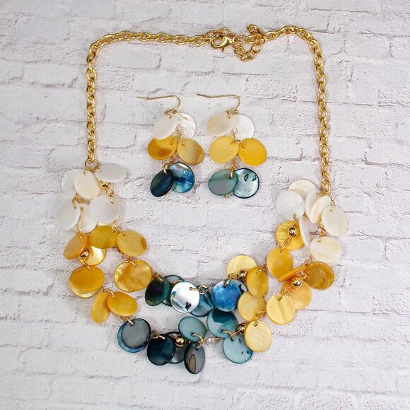 Multi color shell necklace and earring set in blue, beige, and white shell disk - Picture 8 of 12